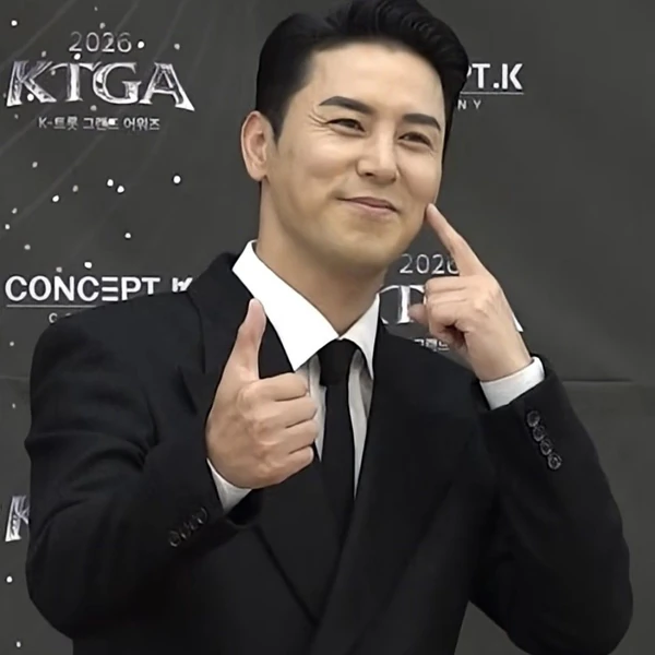 チャン・ミンホへのファンの愛が詰まった人気写真