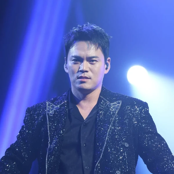 Popular photo full of fans’ love for Cheonrokdam