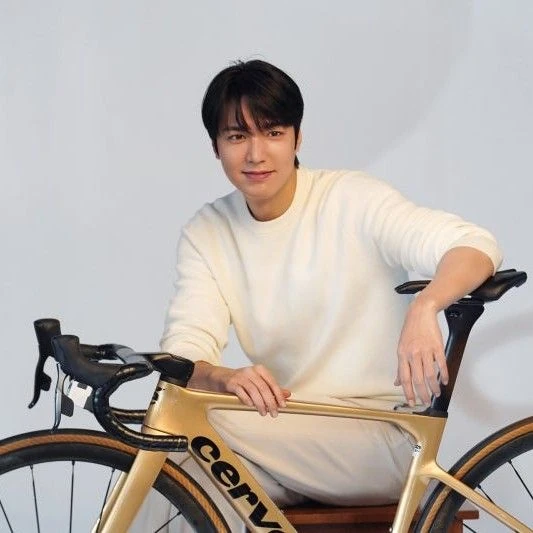 The most loved look of Lee Minho today