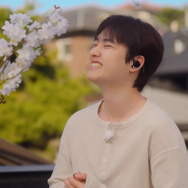 Penampilan Doh Kyungsoo (D.O.) yang paling disukai hari ini