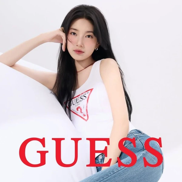 Popular photo full of fans’ love for Bae Suzy