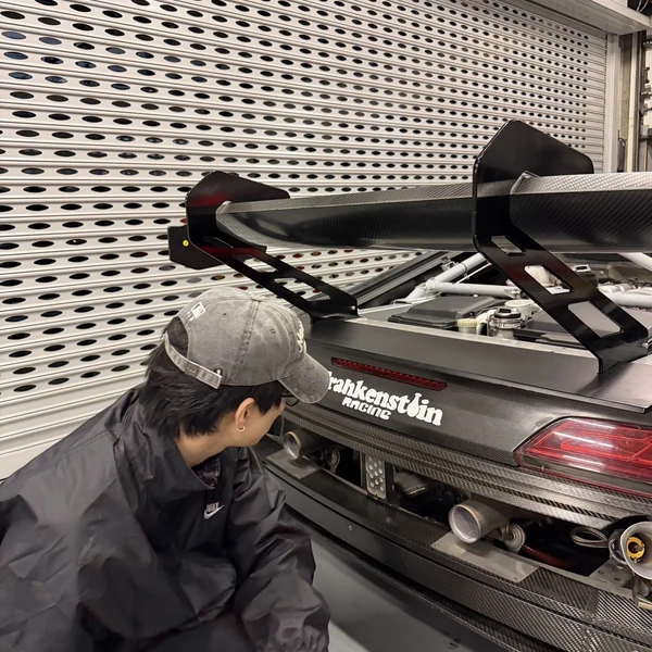 Popular photo full of fans’ love for Zhou Yiran