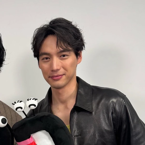 Popular photo full of fans’ love for Sota Fukushi