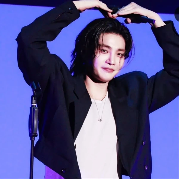 Popular photo full of fans’ love for Kim Jaeyoung