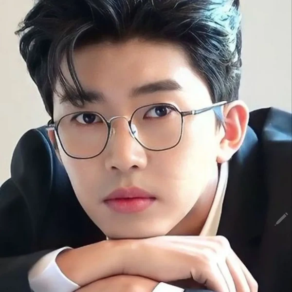 Penampilan Lim Youngwoong yang paling disukai hari ini