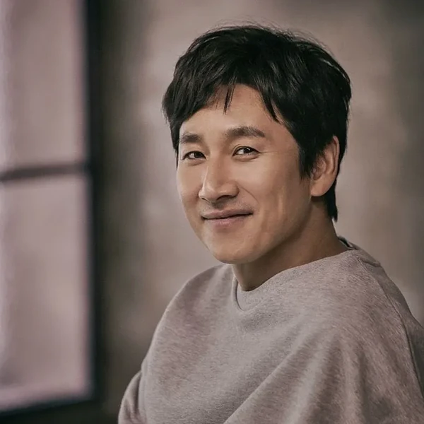 Popular photo full of fans’ love for Lee Sunkyun