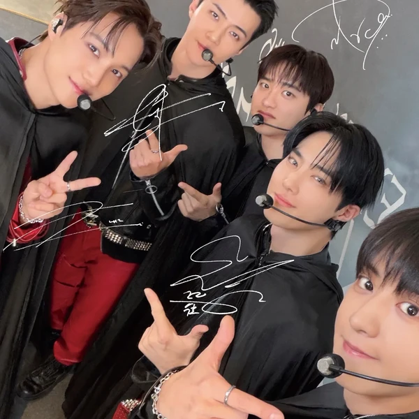 수호 팬심 가득한 인기 사진