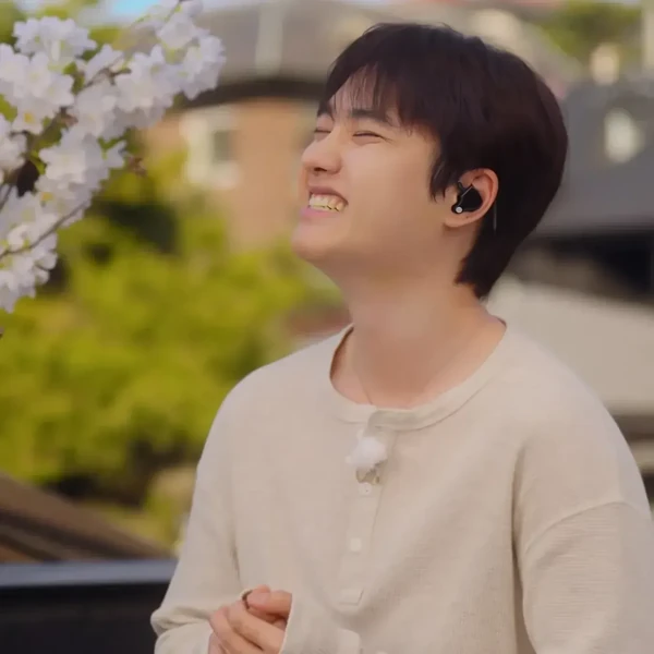 Popular photo full of fans’ love for Doh Kyungsoo (D.O.)