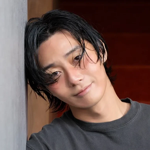 Popular photo full of fans’ love for Park Seojoon