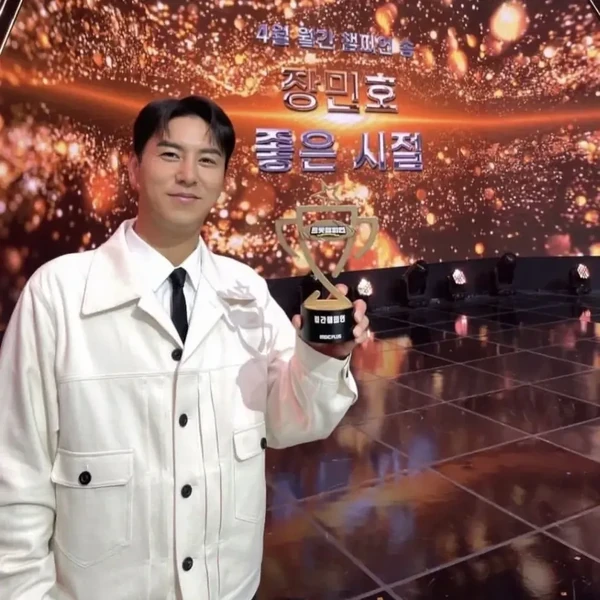 チャン・ミンホへのファンの愛が詰まった人気写真