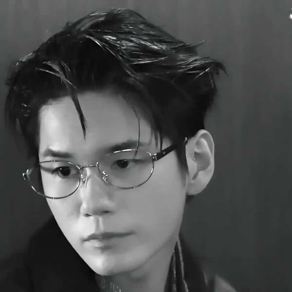 今天最受喜愛的邕聖祐模樣