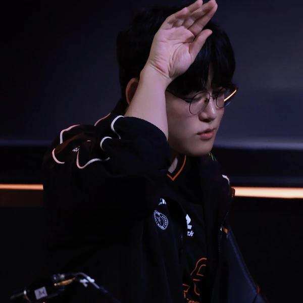 粉丝喜爱的Gumayusi人气头像照片