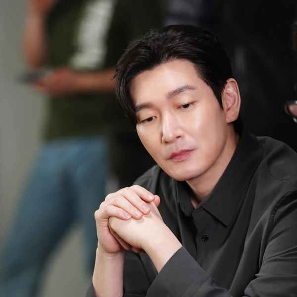 Popular photo full of fans’ love for Cho Seungwoo 