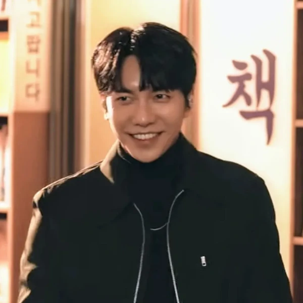 今天最受喜爱的李升基模样