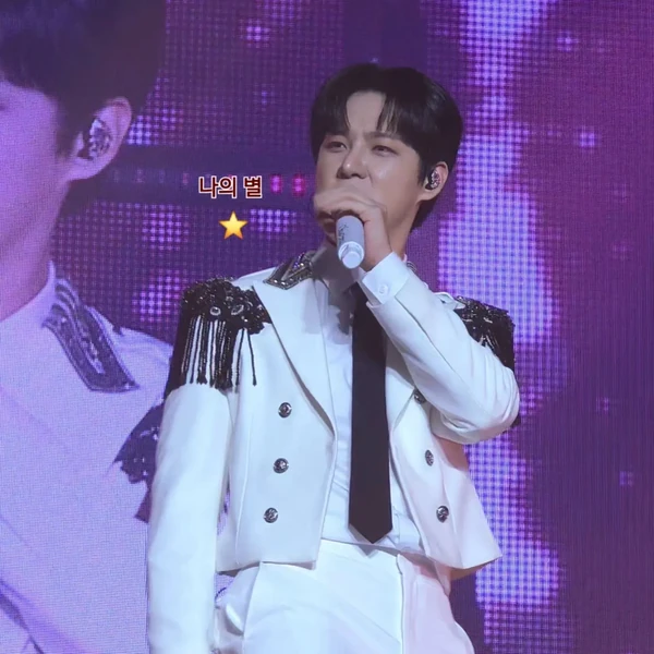 The most loved look of Choo Hyukjin today