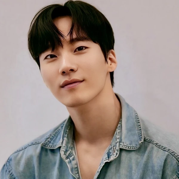 Popular photo full of fans’ love for Lee Hongnae