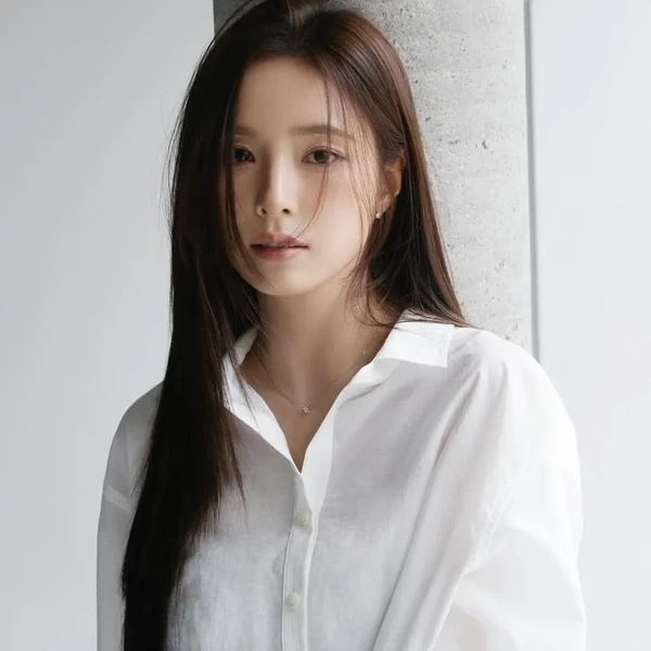 The most loved look of Shin Sekyung today