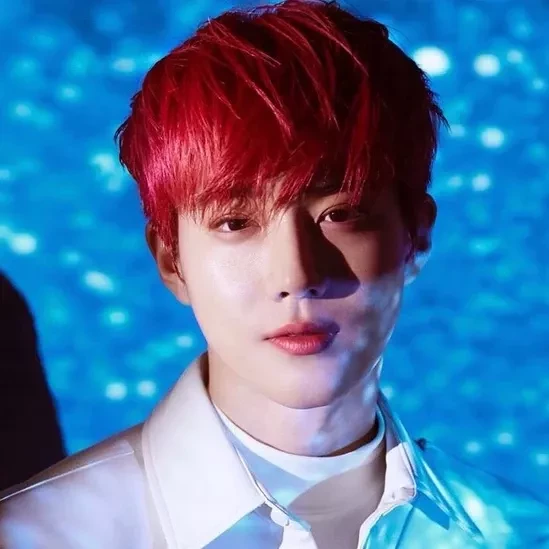 Penampilan Suho yang paling disukai hari ini