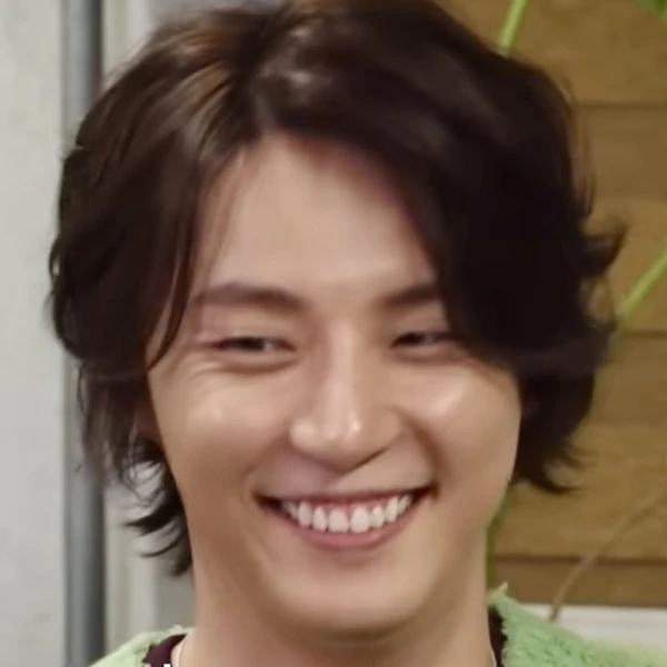 Popular photo full of fans’ love for Yoon Shiyoon