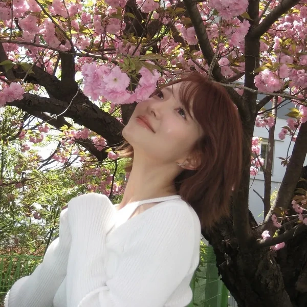 Popular photo full of fans’ love for Lee Seyoung