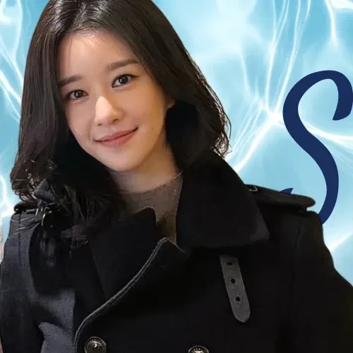 The most loved look of Seo Yeaji today