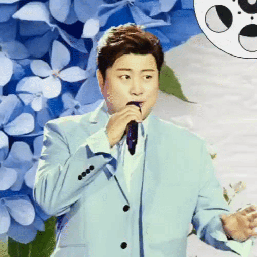 充满粉丝爱意的金浩中人气照片