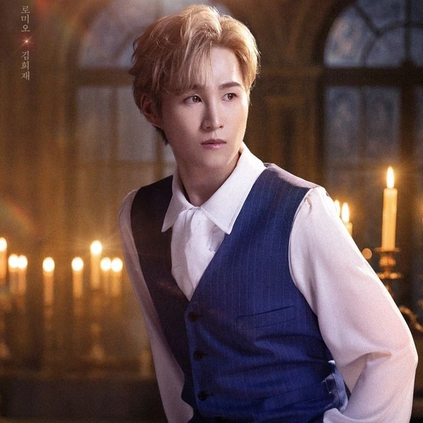 充满粉丝爱意的金熙栽人气照片