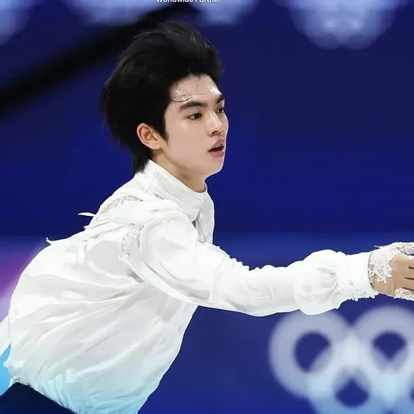 Postingan banner paling populer di komunitas Cha Junhwan