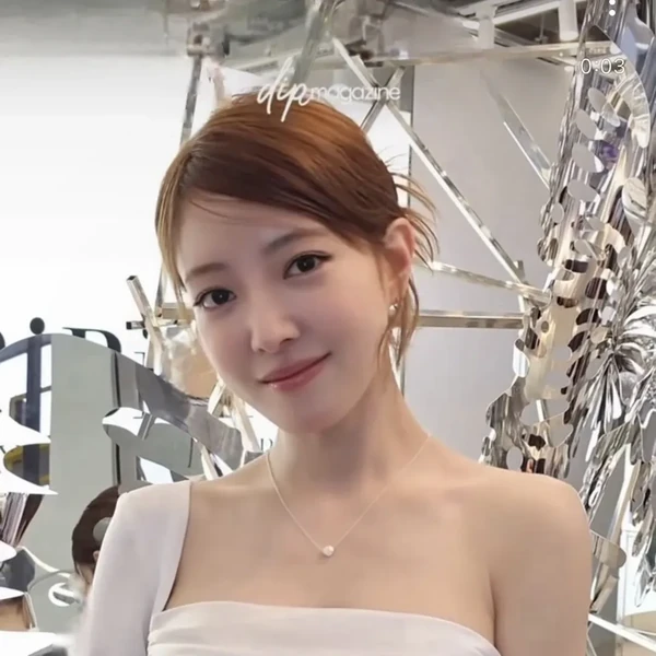 Popular photo full of fans’ love for Lee Seyoung