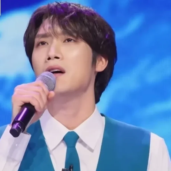 Popular photo full of fans’ love for Choi Woojin