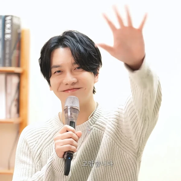 イ・スンギへのファンの愛が詰まった人気写真