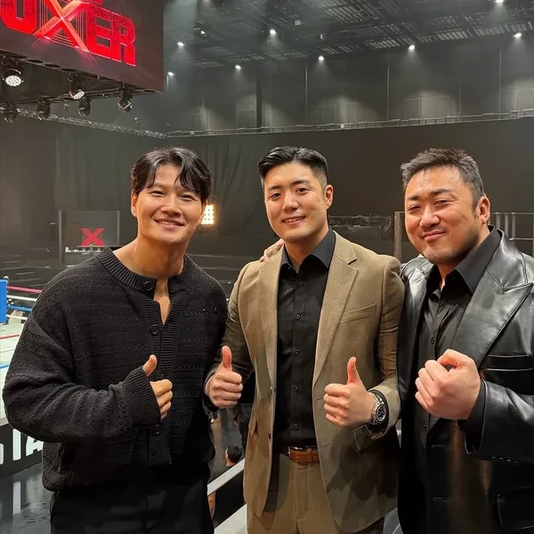 充满粉丝爱意的金钟国人气照片