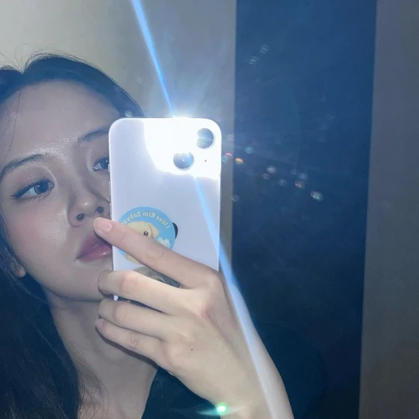 キム・ソヒョンへのファンの愛が詰まった人気写真