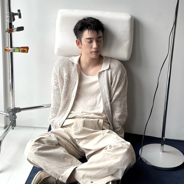 今天最受喜愛的朴珍榮模樣