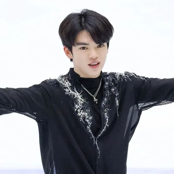 Foto profil populer Cha Junhwan yang disukai penggemar