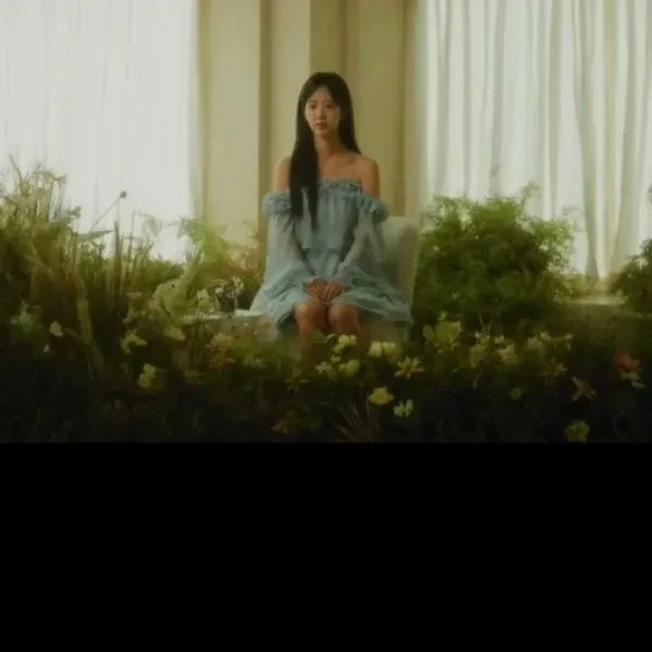 Popular photo full of fans’ love for Kang Hyeyeon