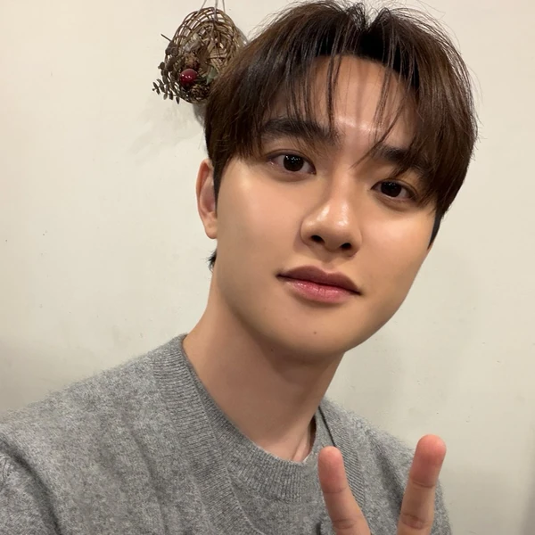 Foto populer Doh Kyungsoo (D.O.) yang penuh cinta dari penggemar