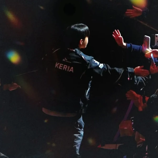 粉丝团选出的Keria最佳瞬间