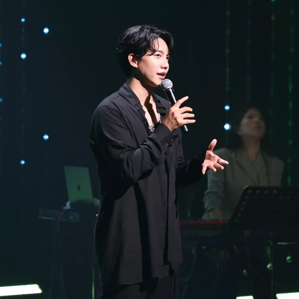 今天最受喜愛的李昇基模樣