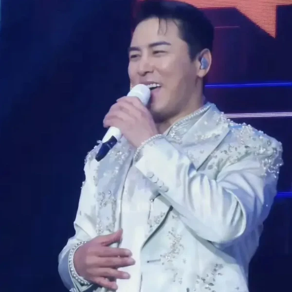 チャン・ミンホへのファンの愛が詰まった人気写真