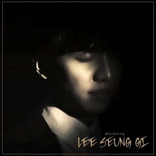Popular photo full of fans’ love for Lee Seunggi