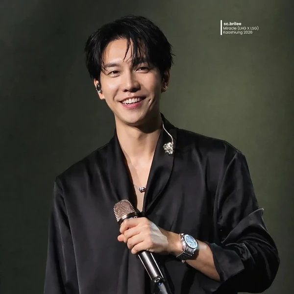 The most loved look of Lee Seunggi today