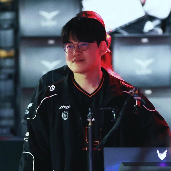 Momen gemilang Gumayusi yang dibuat oleh fandom