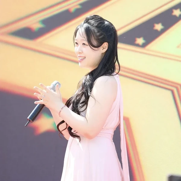 Top moment of Chae Suhyeon chosen by fans