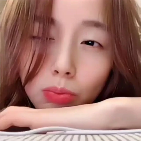 Momen terbaik Moon Chaewon pilihan penggemar