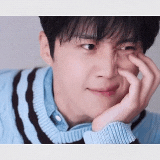 Popular photo full of fans’ love for Kim Seonho