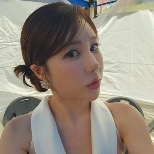 Foto populer Kim Soyou yang penuh cinta dari penggemar