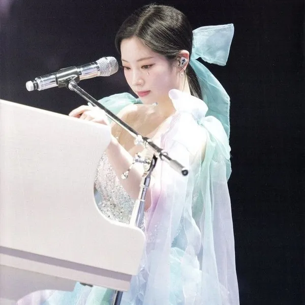 The most loved look of Dahyun today