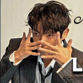 Foto populer Lee Joongi yang penuh cinta dari penggemar