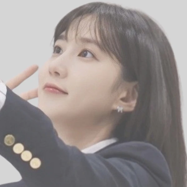 Popular photo full of fans’ love for Park Eunbin